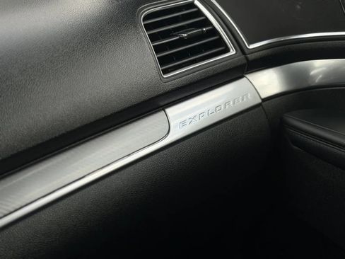 Used 2018 Ford Explorer Sport w/ Ford Safe & Smart Package image 38