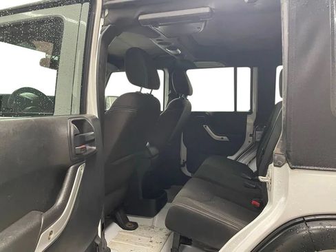 Used 2018 Jeep Wrangler Unlimited Rubicon AWD/4WD image 27