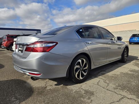 Used 2016 Honda Accord EX image 3