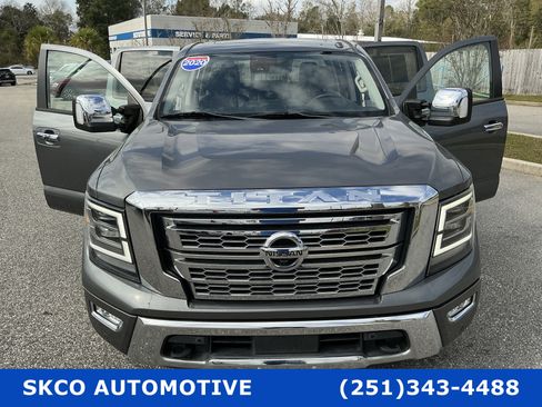 Used 2020 Nissan Titan SL w/ Moonroof Package image 34