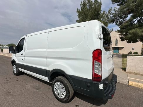 Used 2015 Ford Transit 250 130 Low Roof w/ Exterior Upgrade Package RWD image 2
