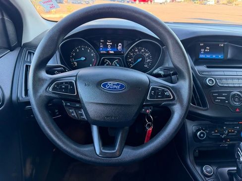 Used 2016 Ford Focus SE image 28