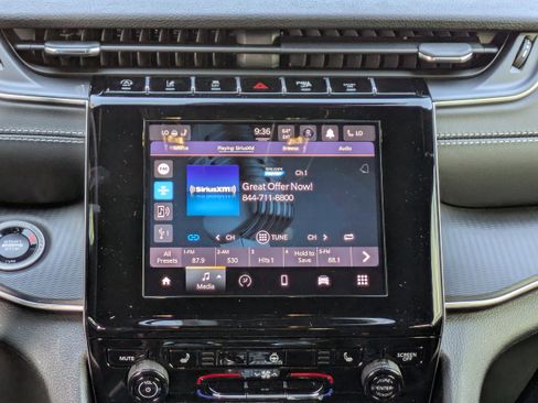 New 2025 Jeep Grand Cherokee Laredo image 19