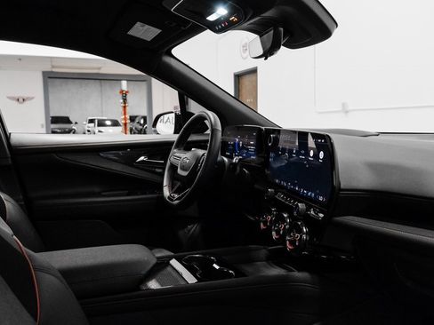 Used 2024 Chevrolet Blazer EV RS image 28