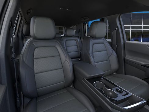 New 2026 Chevrolet Equinox LT w/ Convenience Package II image 23