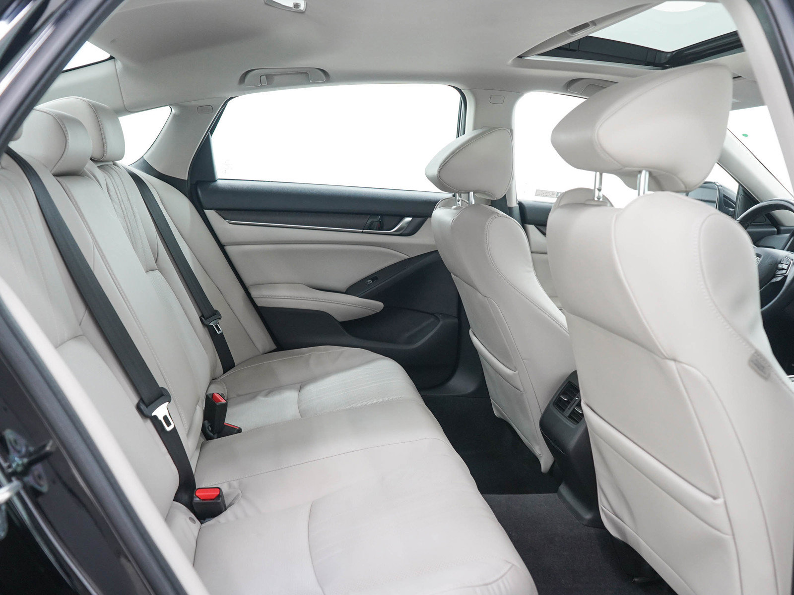 Used 2018 Honda Accord EX-L image 12