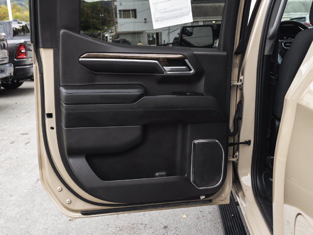 Used 2022 GMC Sierra 1500 Elevation AWD/4WD image 12