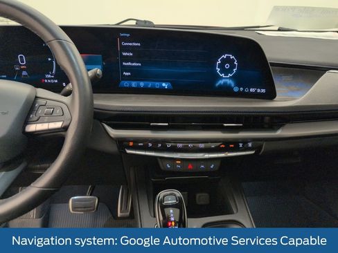 Used 2024 Cadillac XT4 Sport w/ Cold Weather Package image 21