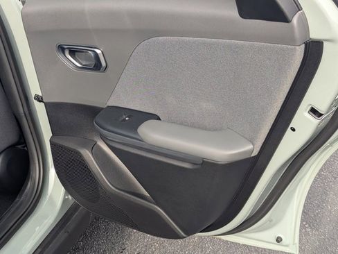 Used 2025 Kia K4 EX image 15