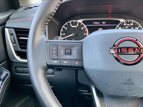 Certified 2025 Nissan Rogue SV AWD/4WD image 19
