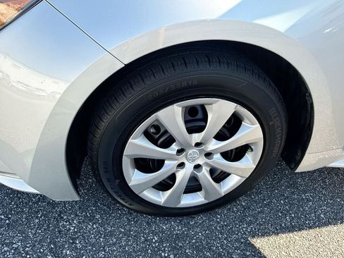 Used 2024 Toyota Corolla LE FWD image 31