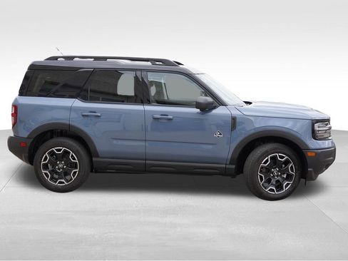 Used 2025 Ford Bronco Sport Outer Banks w/ Outer Banks Tech Package+ AWD/4WD image 3