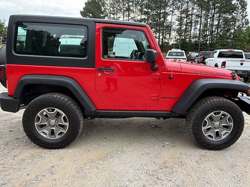 Used 2015 Jeep Wrangler Rubicon w/ Power Convenience Group AWD/4WD image 7