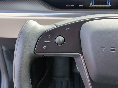 Used 2021 Tesla Model S Plaid image 19