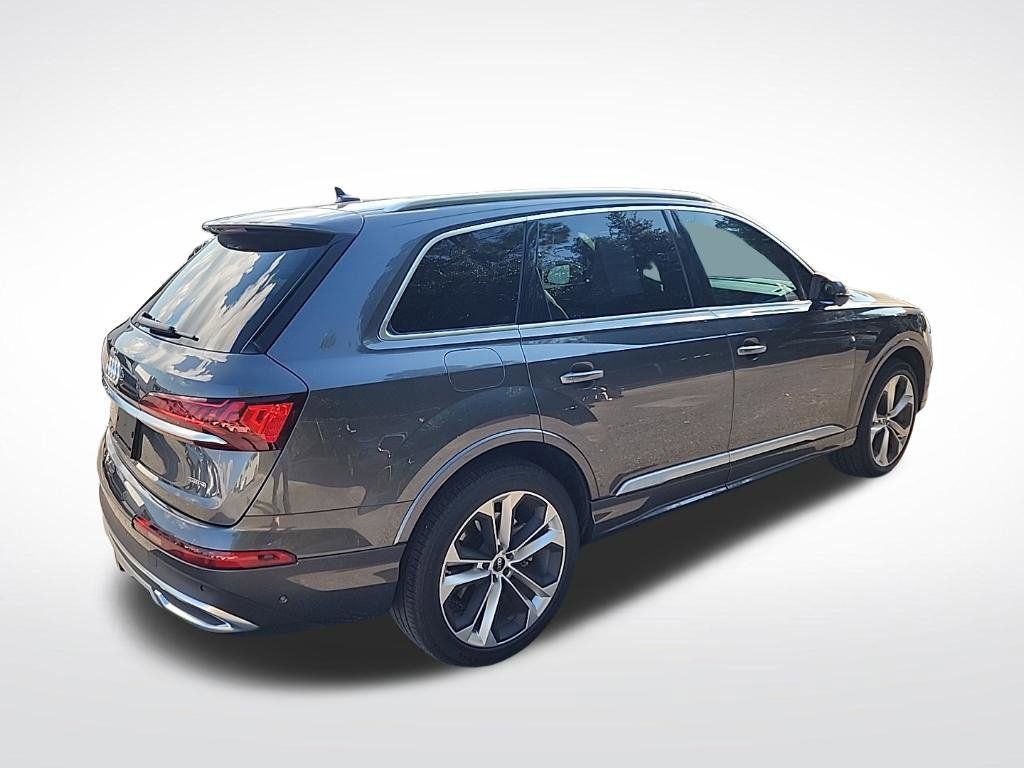 Used 2024 Audi Q7 3.0T Premium Plus AWD/4WD image 4