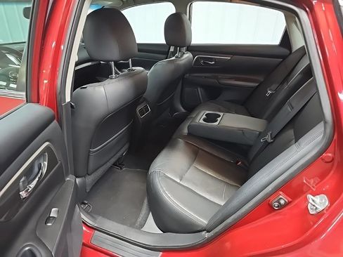 Used 2015 Nissan Altima 3.5 SL FWD image 35