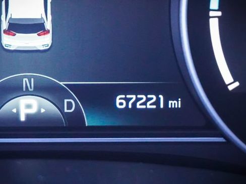 Used 2019 Kia Niro EX Premium FWD image 9