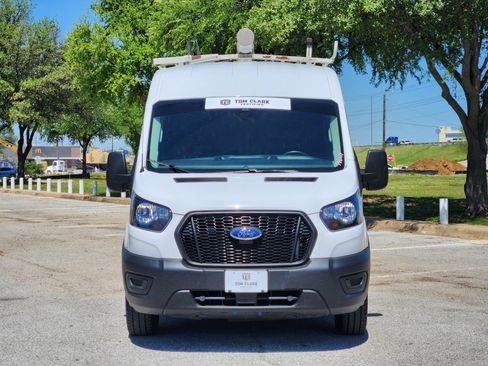 Used 2024 Ford Transit 250 148 Medium Roof RWD image 29