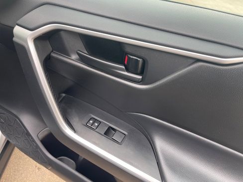 Used 2024 Toyota RAV4 LE image 21