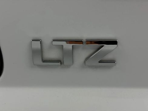 Used 2016 Chevrolet Suburban LTZ AWD/4WD image 7