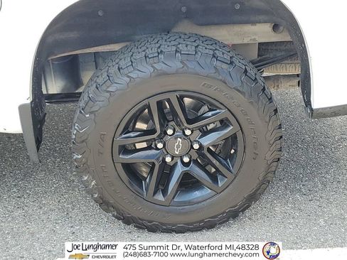 Used 2022 Chevrolet Silverado 1500 LT Trail Boss w/ LT Trail Boss Premium Package AWD/4WD image 35