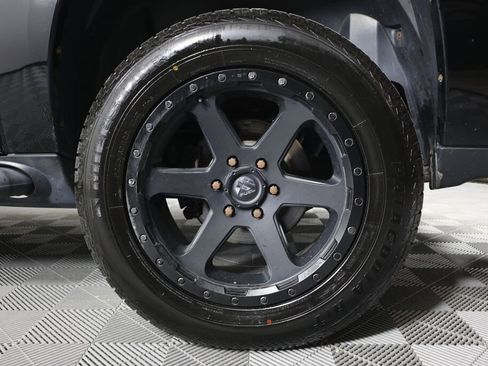 Used 2012 Chevrolet Avalanche LT w/ Suspension Package, Off-Road image 8