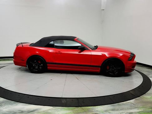 Used 2014 Ford Mustang Convertible w/ Equipment Group 102A RWD image 4