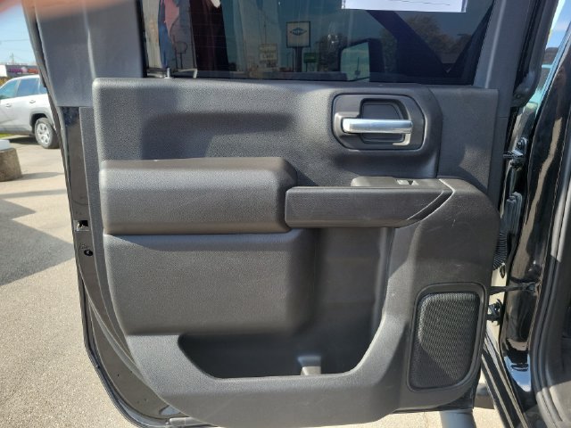 Used 2023 Chevrolet Silverado 2500 Custom w/ Custom Value Package AWD/4WD image 17