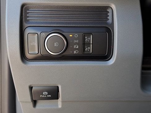 New 2026 Ford F250 XL w/ XL Driver Assist Package AWD/4WD image 24