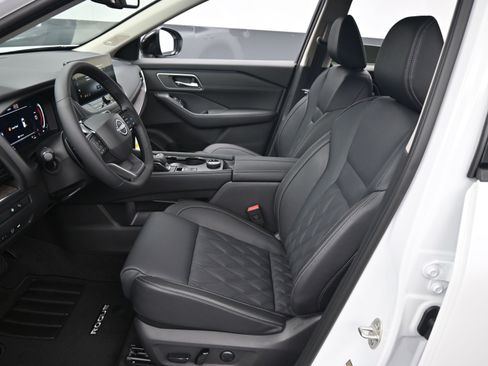 New 2026 Nissan Rogue Platinum w/ Platinum Premium Package image 10