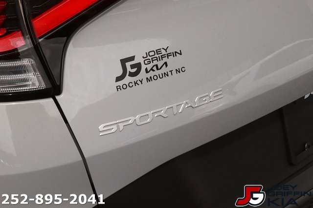 Certified 2024 Kia Sportage X-Line w/ X-Line Premium Package AWD/4WD image 11