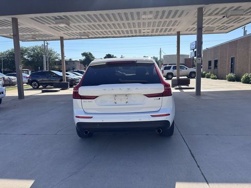 Used 2020 Volvo XC60 T6 Momentum AWD/4WD image 6