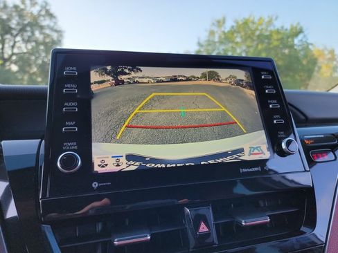 Used 2022 Toyota Camry XSE FWD image 21