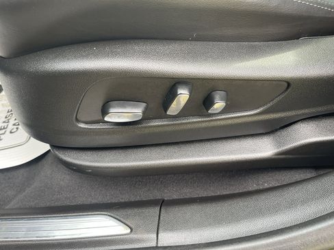 Used 2025 Cadillac XT5 Premium Luxury image 16