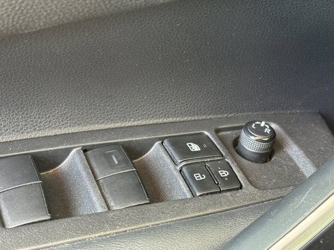 Certified 2023 Toyota Corolla SE FWD image 15