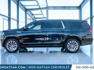 Used 2024 GMC Yukon XL Denali video 2