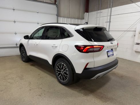 New 2026 Ford Escape SE FWD image 6