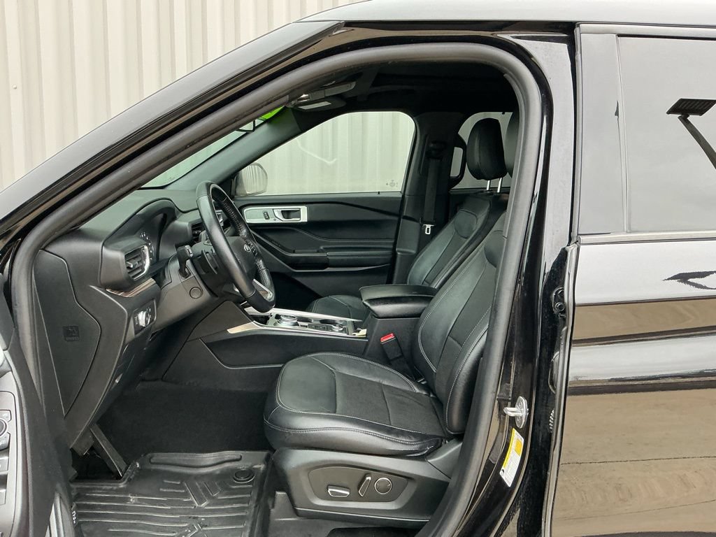 Used 2020 Ford Explorer Limited w/ Class III Trailer Tow Package AWD/4WD image 6
