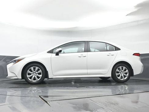 Certified 2026 Toyota Corolla LE FWD image 28
