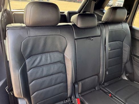 Used 2020 Volkswagen Tiguan SEL Premium R-Line w/ 3rd Row Seat Package AWD/4WD image 41