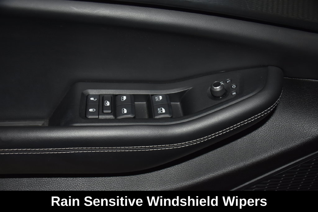Used 2023 Jeep Grand Cherokee Altitude AWD/4WD image 28