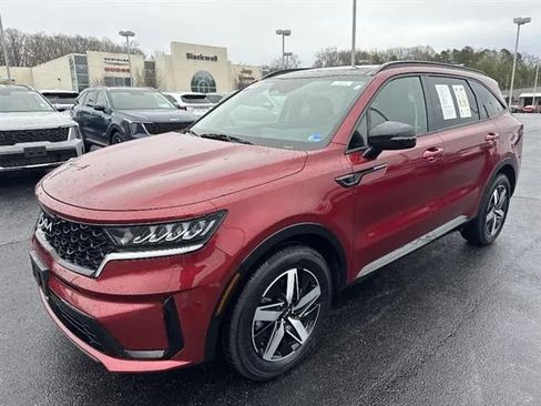 Used 2023 Kia Sorento S w/ Panoramic Sunroof Package FWD image 3