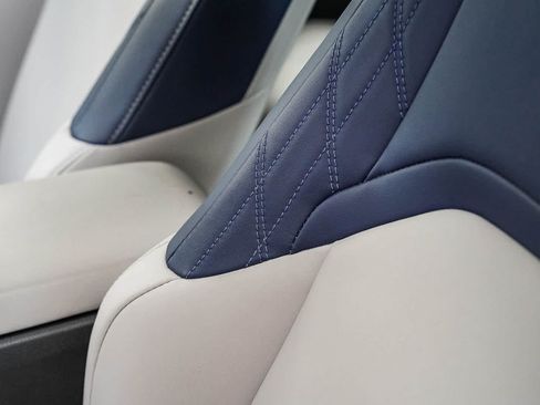 Used 2025 Lexus UX 300h FWD w/ Accessory Package (Z2) image 20