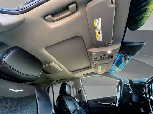 Used 2019 Cadillac Escalade Premium Luxury AWD/4WD image 25