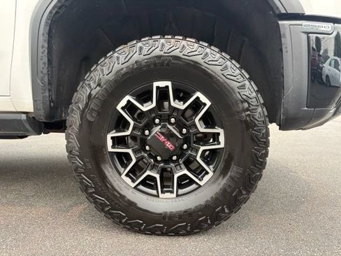 Certified 2025 GMC Sierra 2500 AT4X AWD/4WD image 17