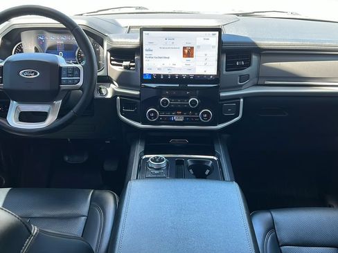 Certified 2024 Ford Expedition XLT RWD image 8