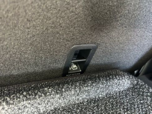 New 2026 Volkswagen Atlas Cross Sport SE image 41