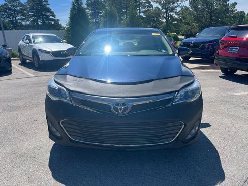 Used 2015 Toyota Avalon Limited FWD image 2