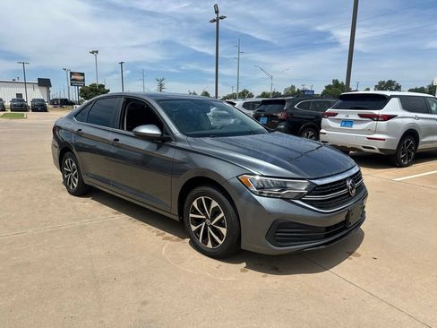Used 2023 Volkswagen Jetta S FWD image 3