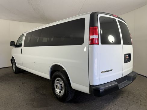 Used 2025 Chevrolet Express 3500 LS RWD image 5